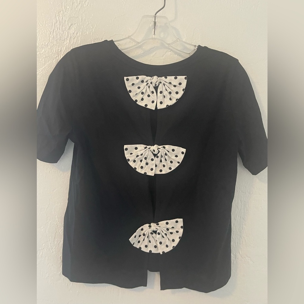 CLUB MONACO Classic Black T-Shirt with white bow black polka dots on back, xs